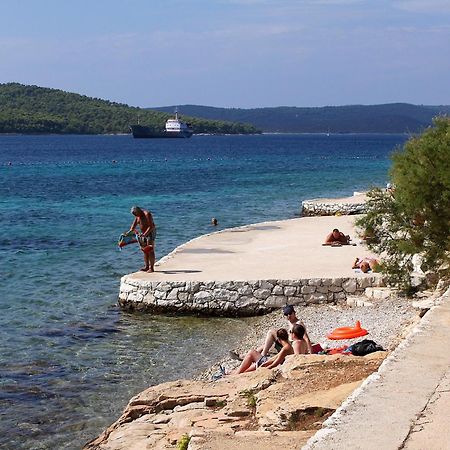 Apartments By The Sea Milna, Brac - 2962 ميلنا المظهر الخارجي الصورة